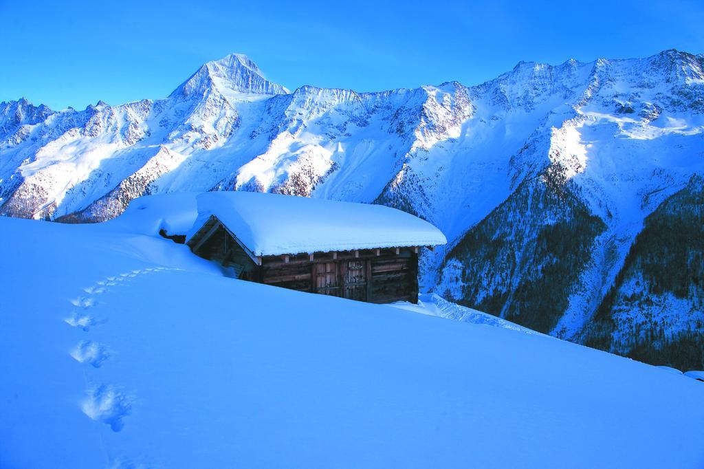 Alpenhotel Zur Wildi Lauchernalp Wiler المظهر الخارجي الصورة