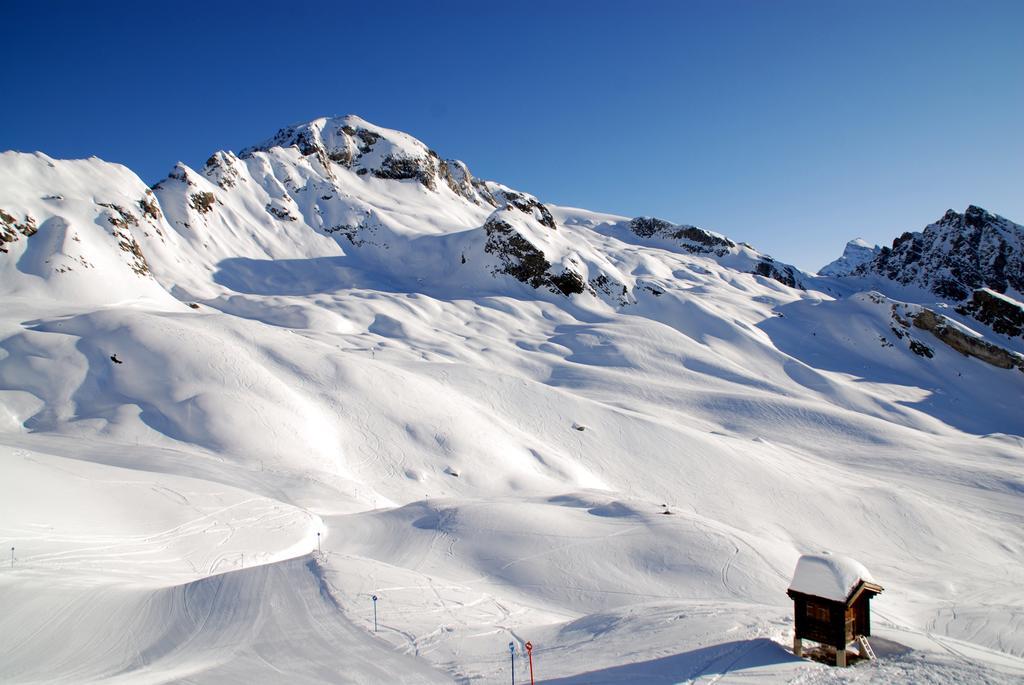 Alpenhotel Zur Wildi Lauchernalp Wiler المظهر الخارجي الصورة