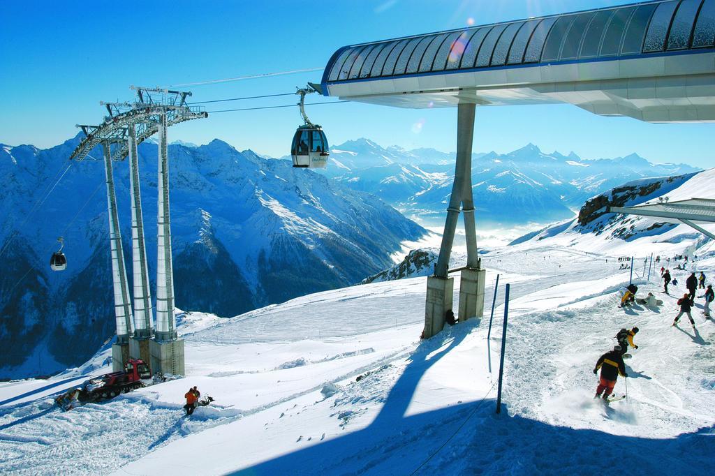 Alpenhotel Zur Wildi Lauchernalp Wiler المظهر الخارجي الصورة